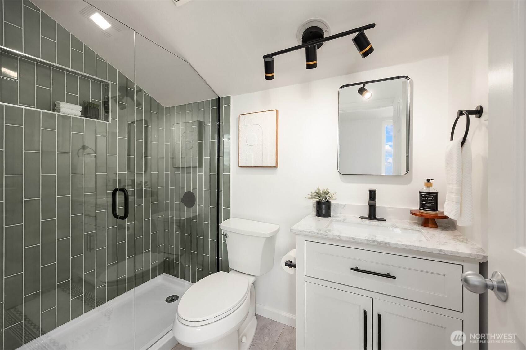 4403 Greenwood Avenue N #301, Seattle, WA 98103