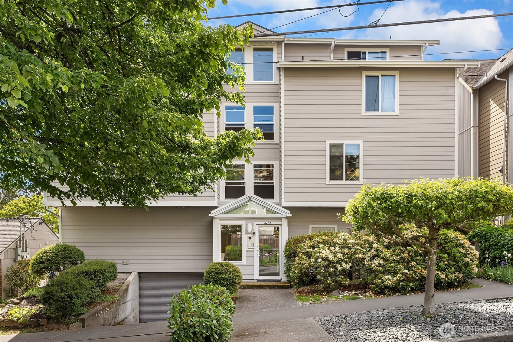 4403 Greenwood Avenue N #301, Seattle, WA 98103