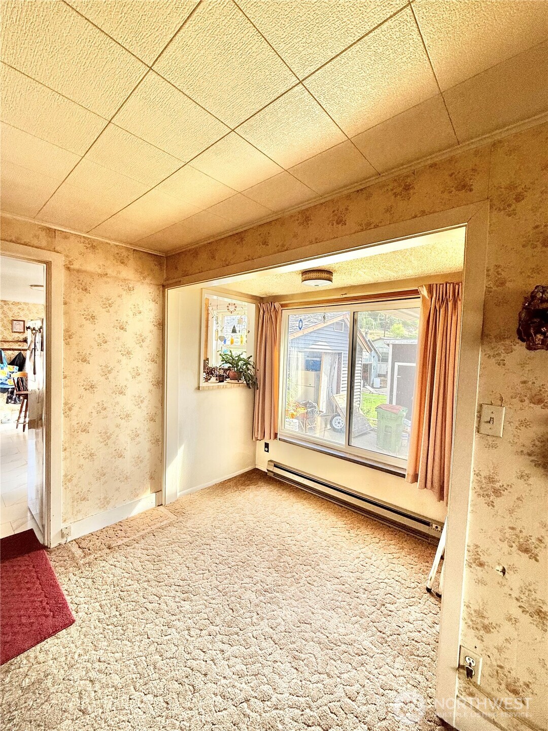 213 Bartlett Avenue E, Omak, WA 98841