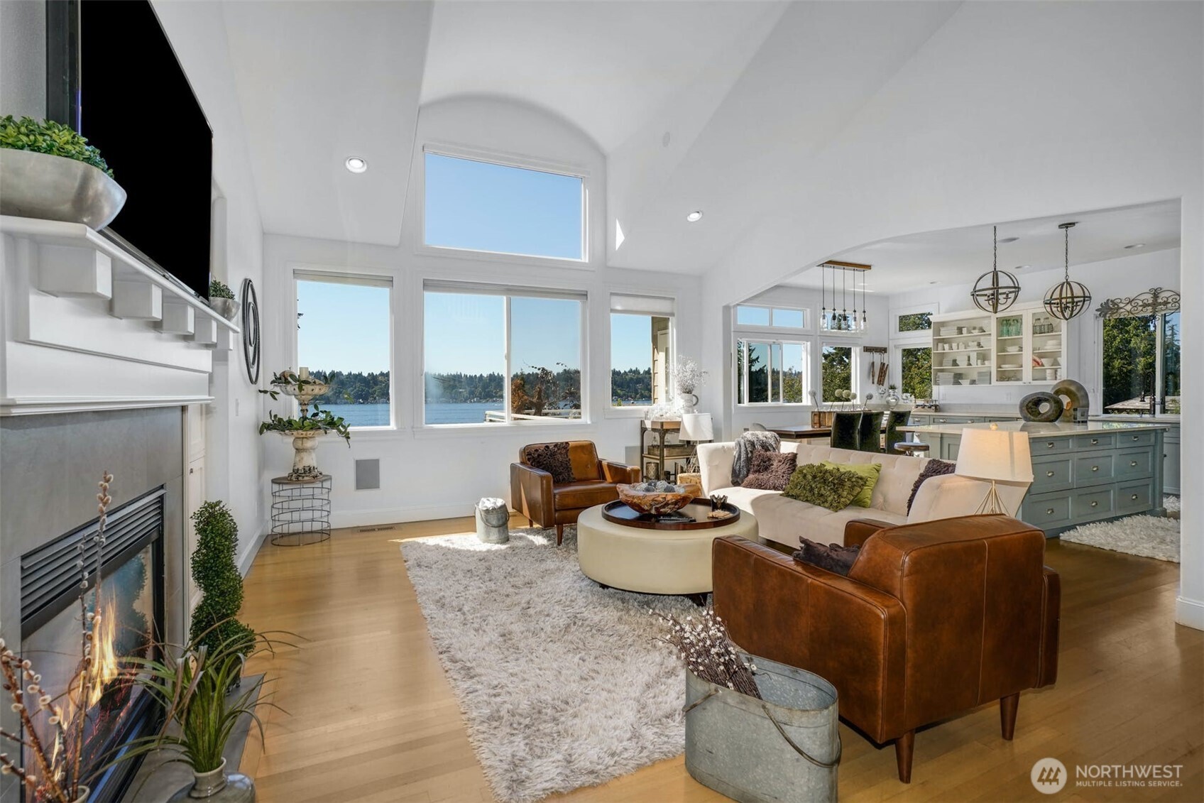 13130 Holmes Point Drive NE, Kirkland, WA 98034