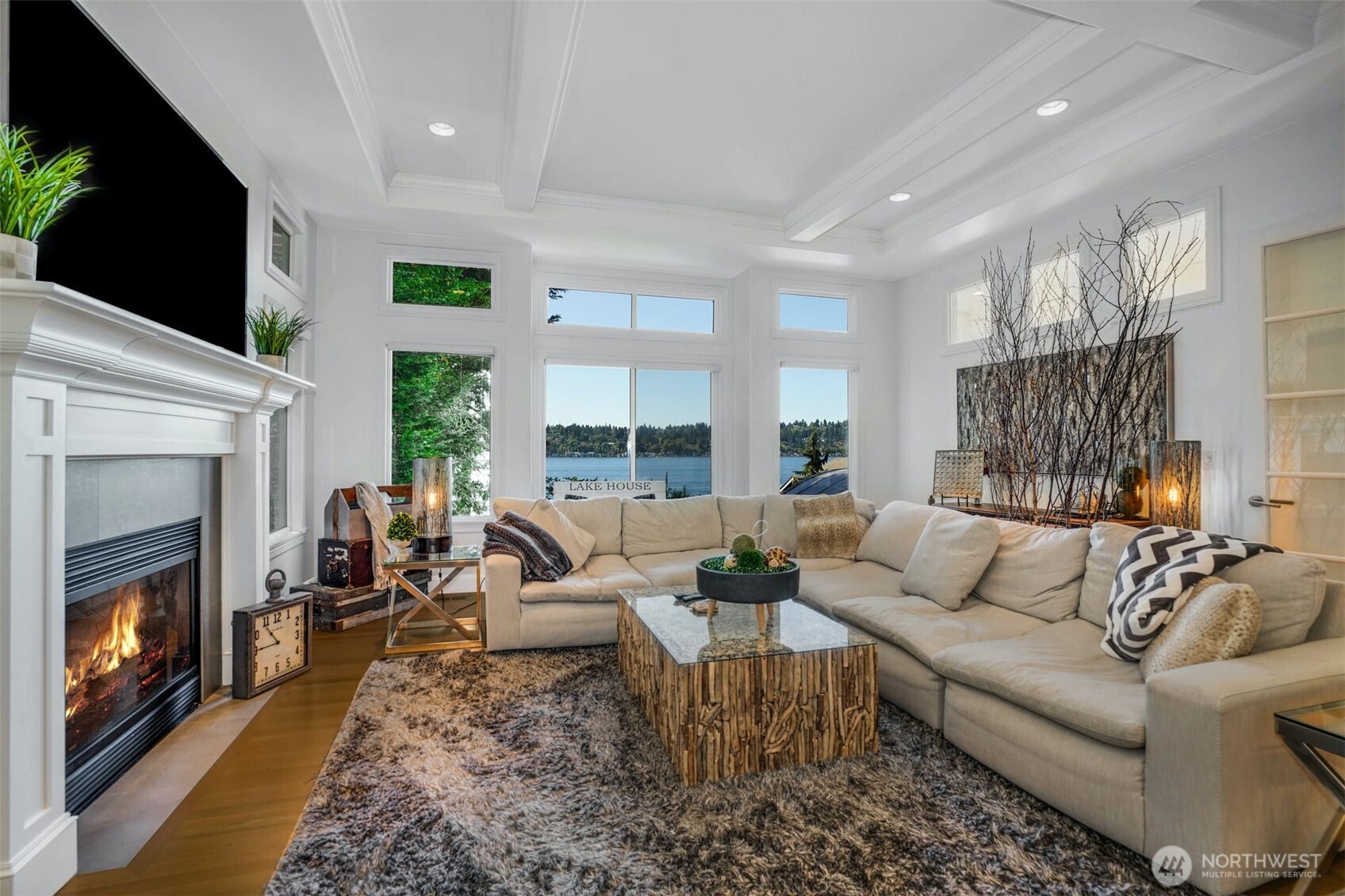13130 Holmes Point Drive NE, Kirkland, WA 98034
