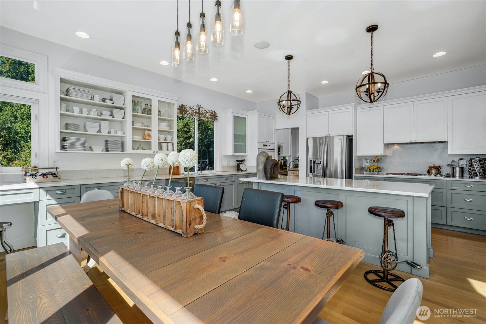 13130 Holmes Point Drive NE, Kirkland, WA 98034