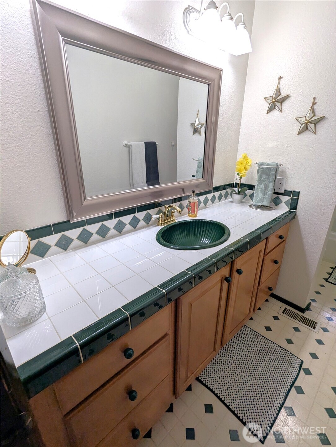 5808 Woodlake Drive W, University Place, WA 98467