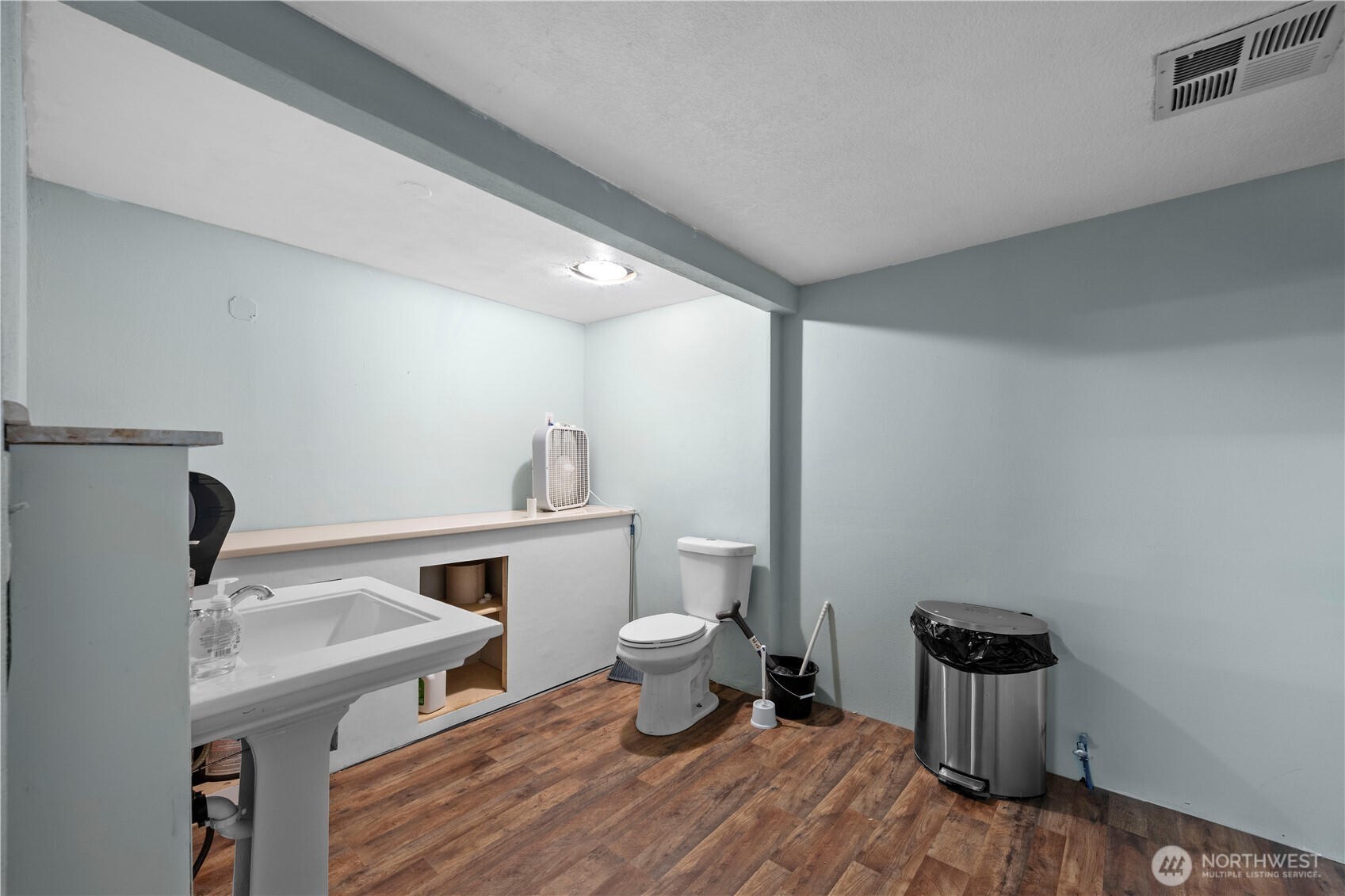 1604 Highway 99 , Lynnwood, WA 98037