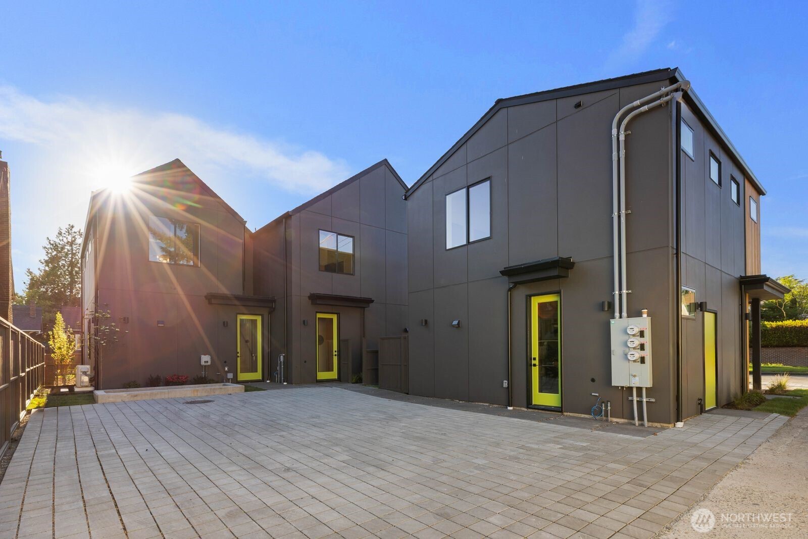 3305 S Hanford Street , Seattle, WA 98144