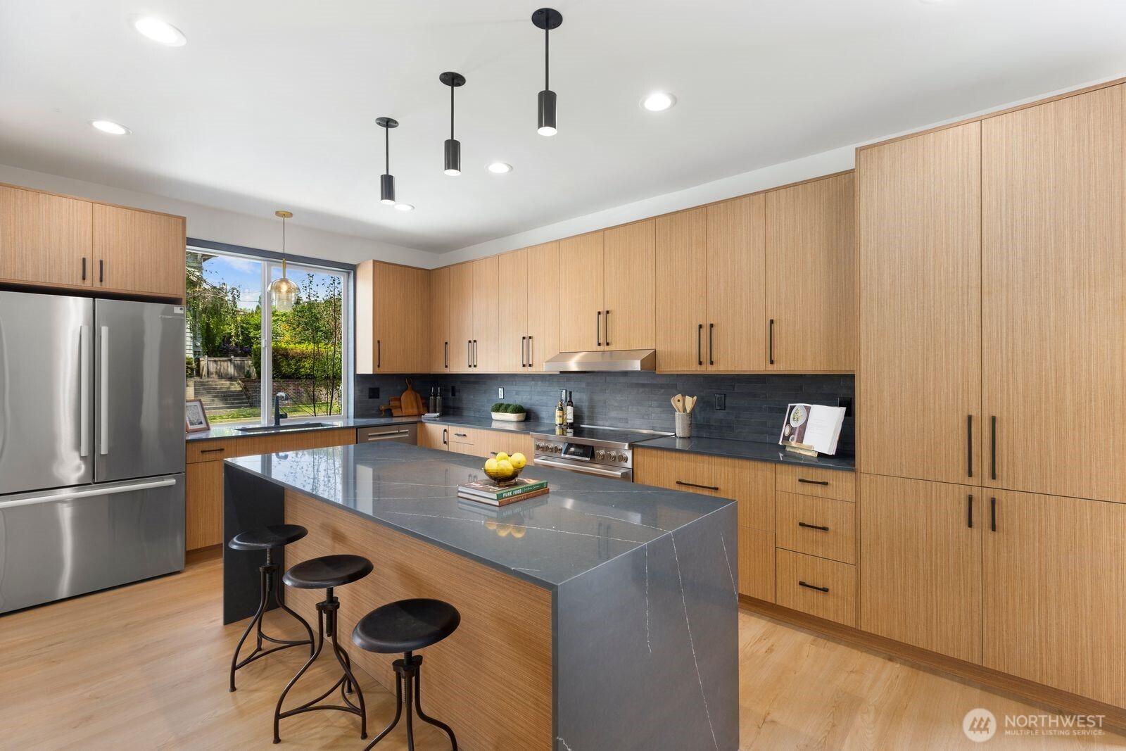 3305 S Hanford Street , Seattle, WA 98144