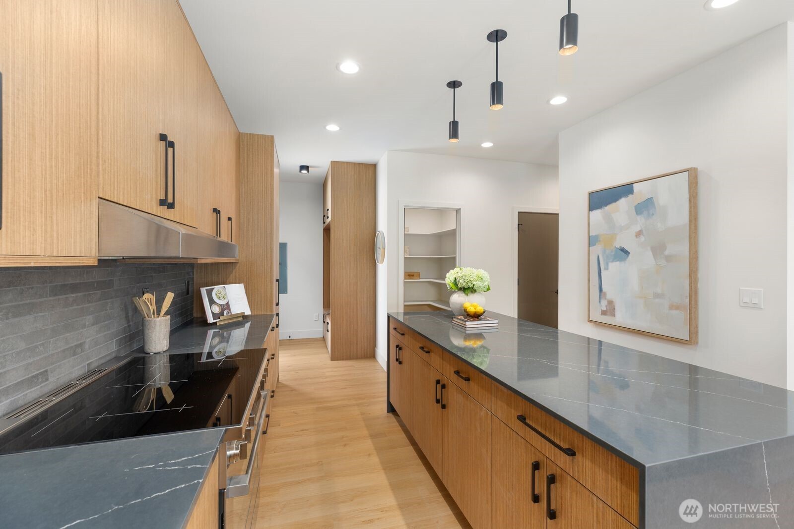 3305 S Hanford Street , Seattle, WA 98144