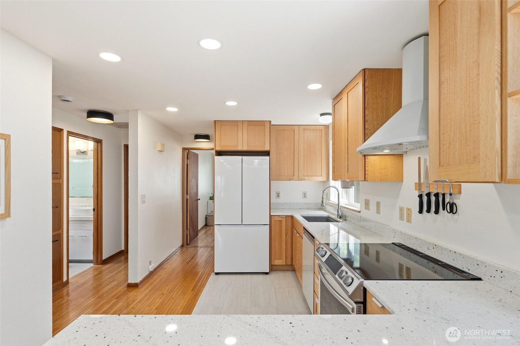 520 N 79th Street , Seattle, WA 98103