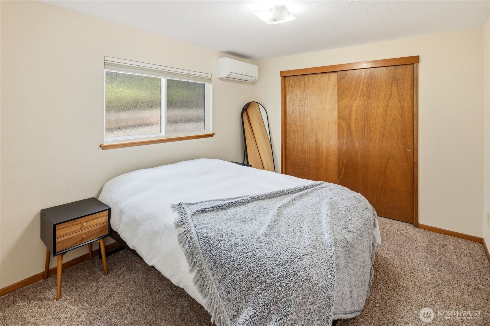 520 N 79th Street , Seattle, WA 98103