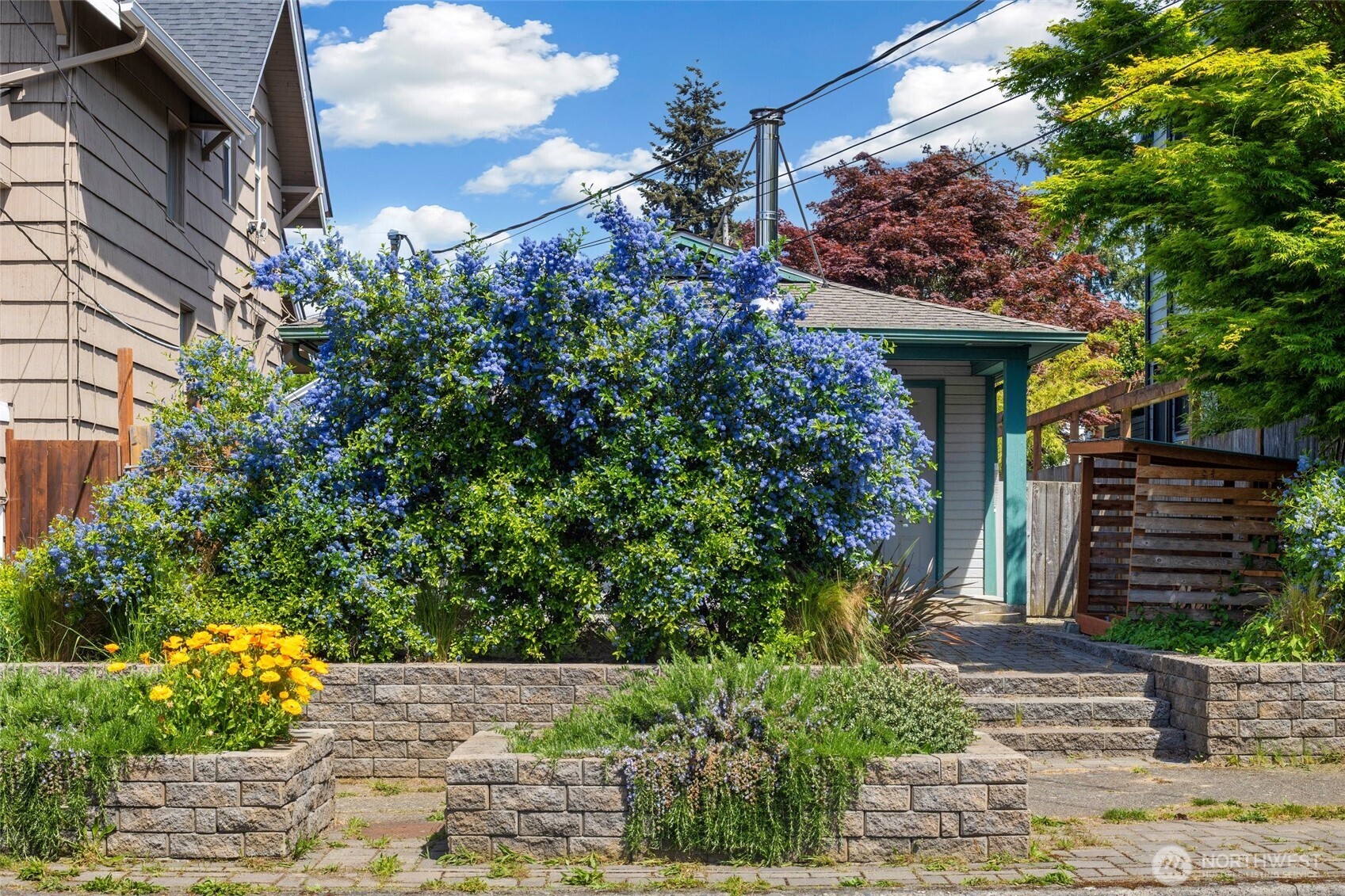 520 N 79th Street , Seattle, WA 98103