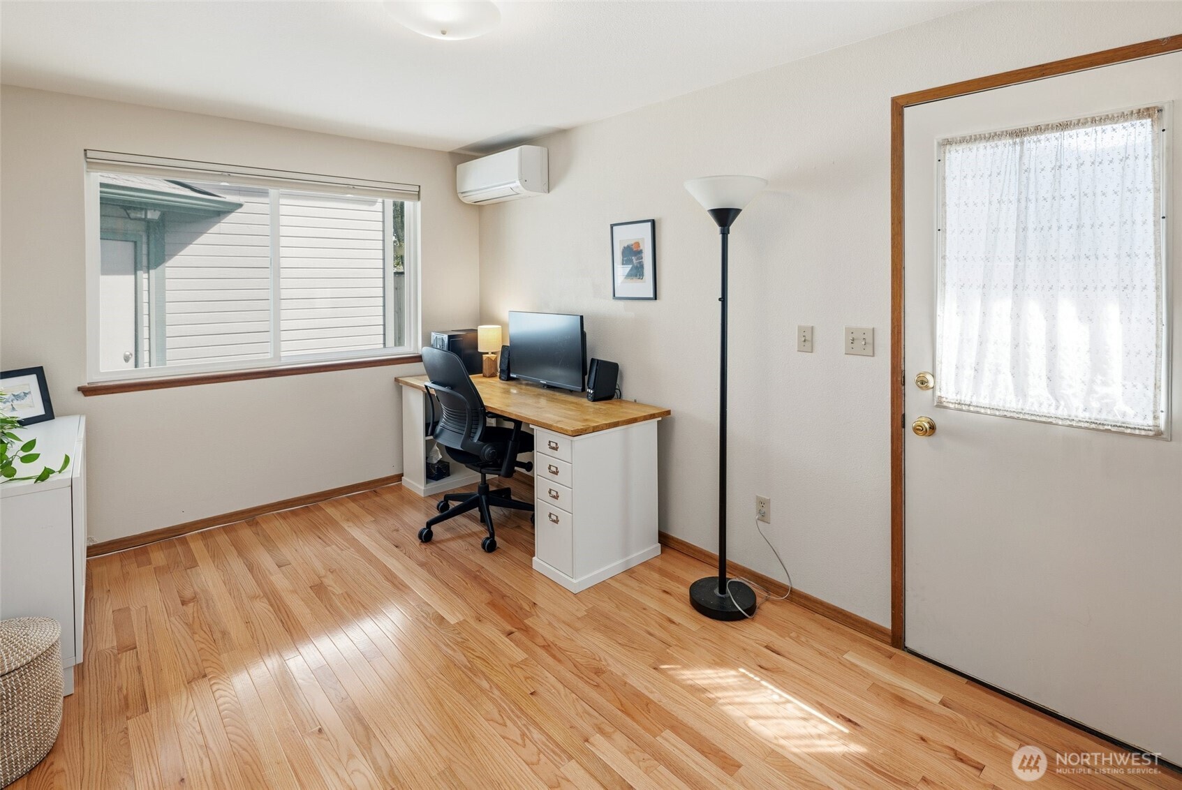 520 N 79th Street , Seattle, WA 98103