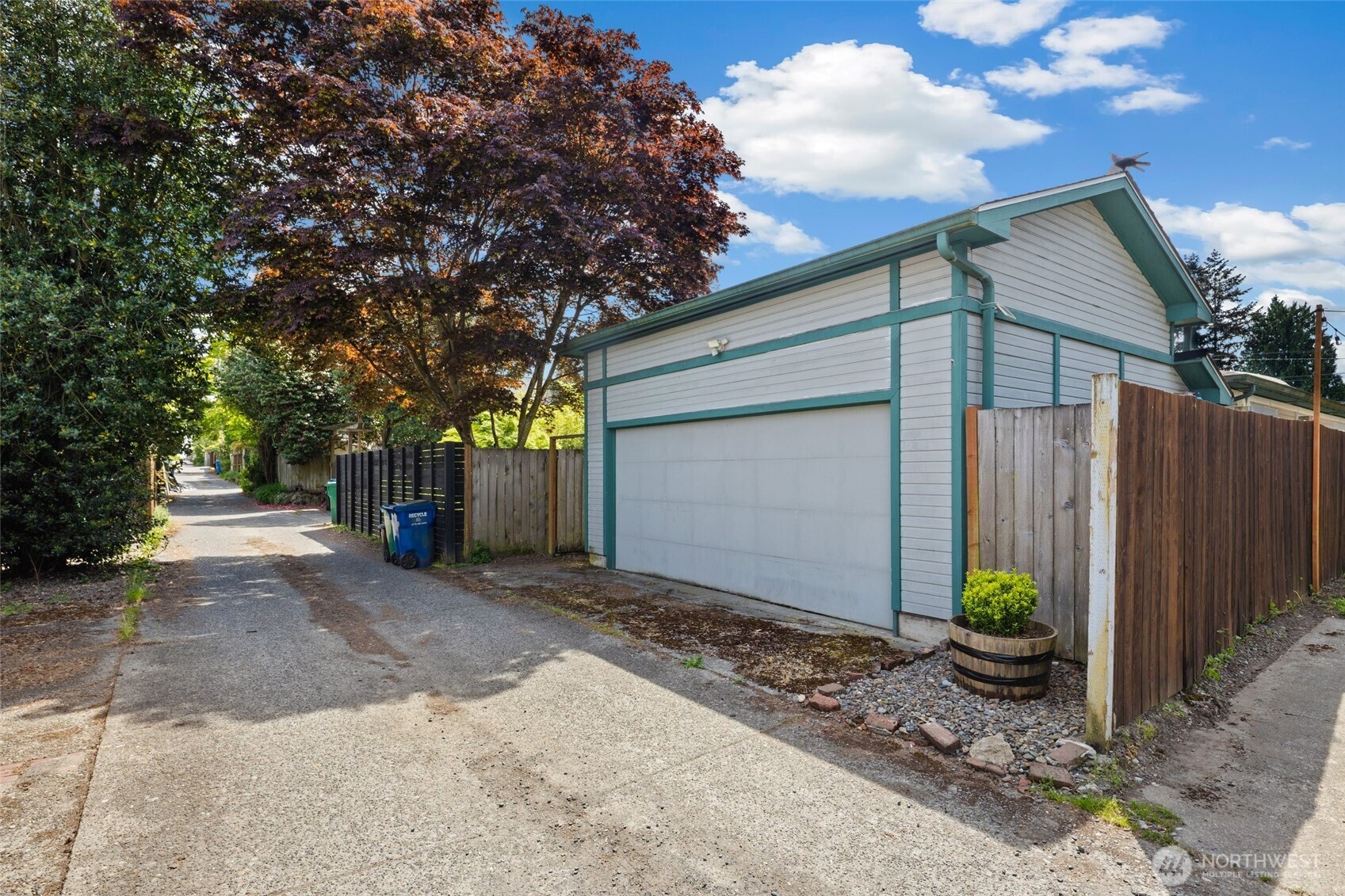 520 N 79th Street , Seattle, WA 98103