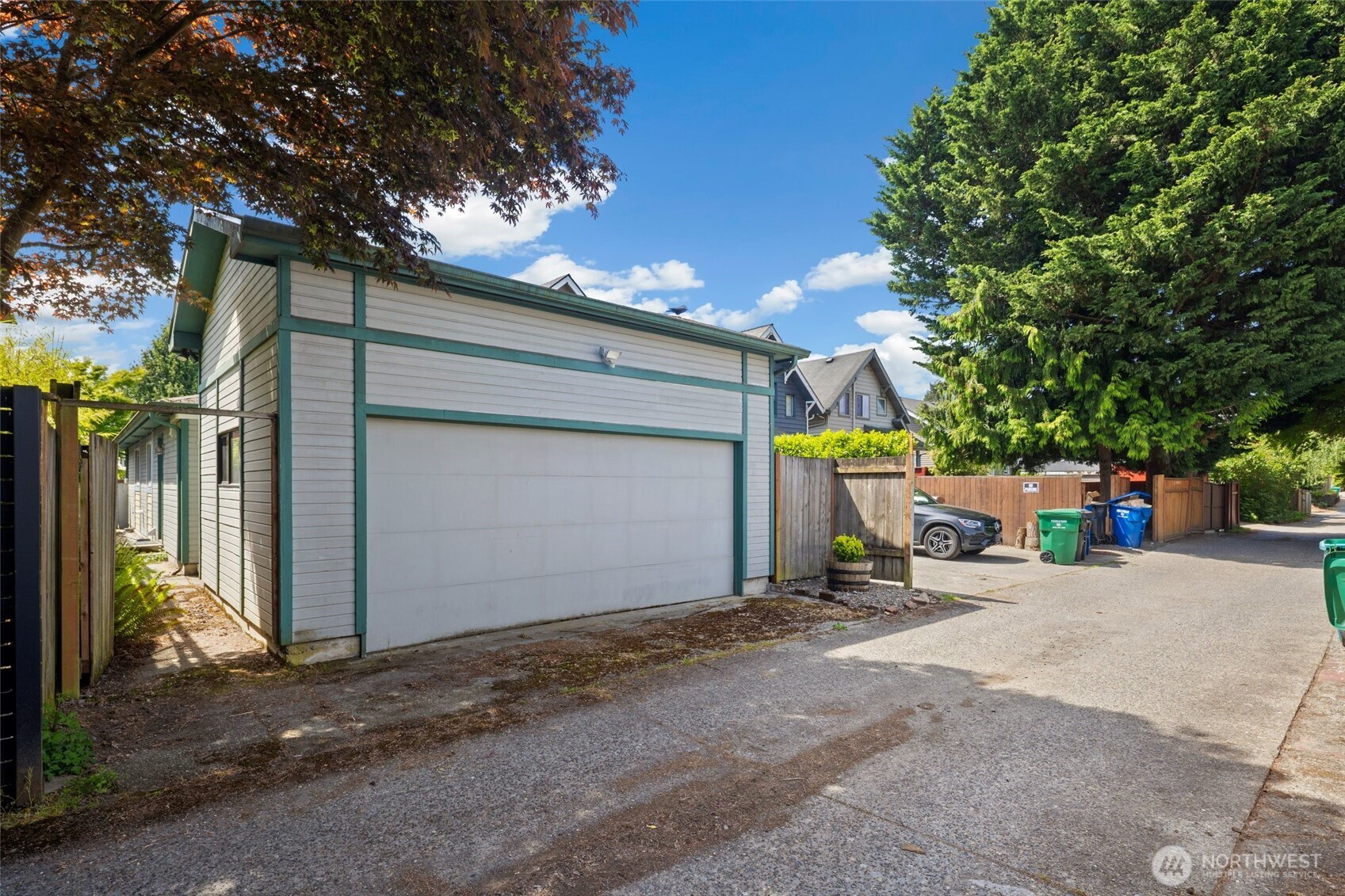 520 N 79th Street , Seattle, WA 98103