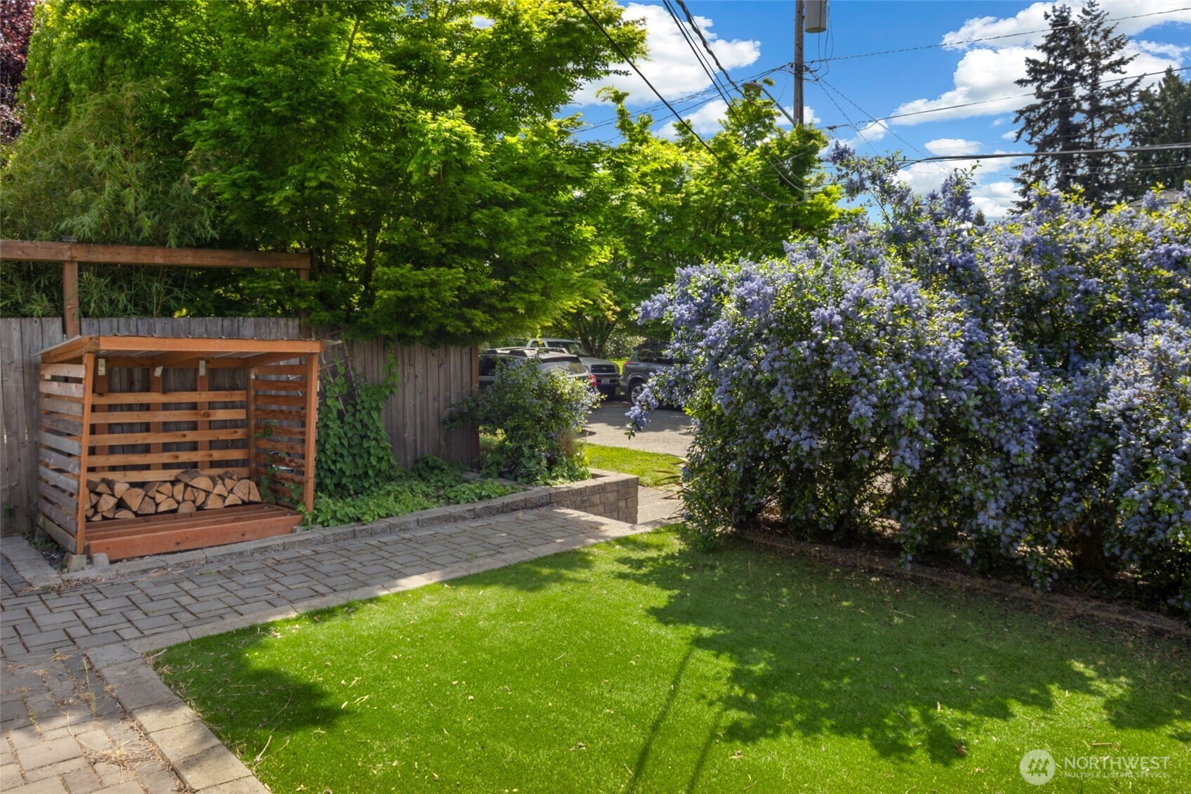 520 N 79th Street , Seattle, WA 98103