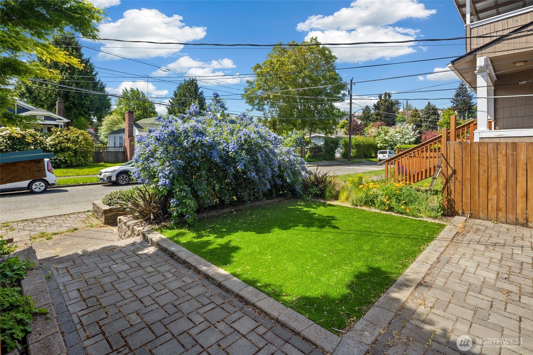 520 N 79th Street , Seattle, WA 98103