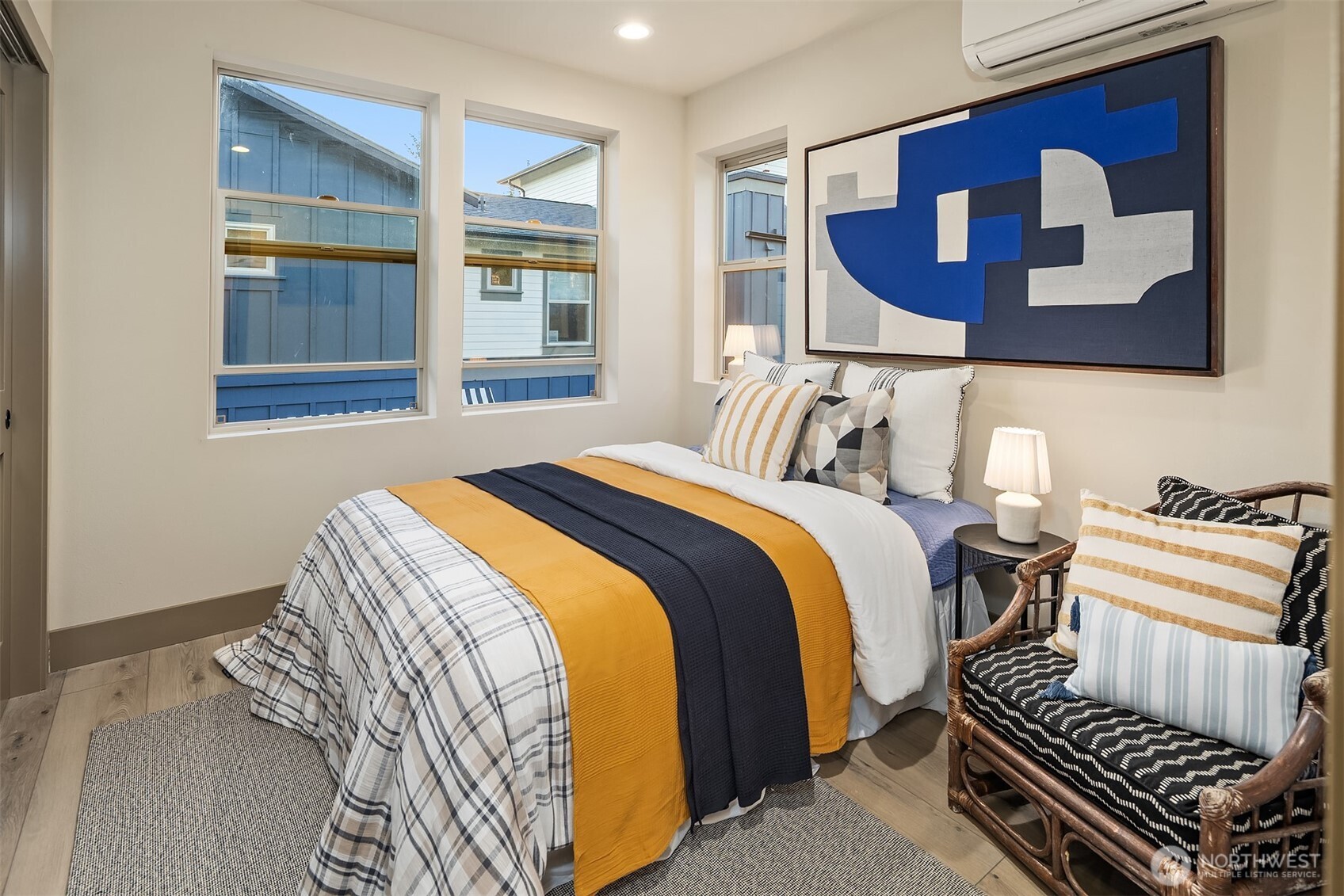 5037 25th Avenue SW, Seattle, WA 98106