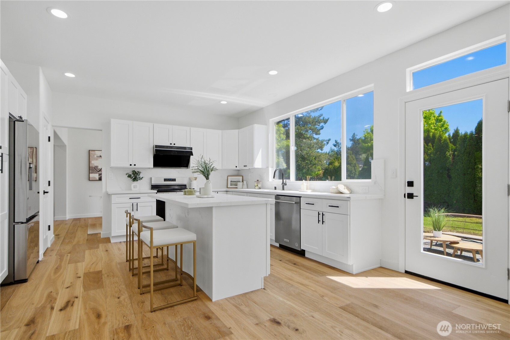 23991 SE 10th Street , Sammamish, WA 98075