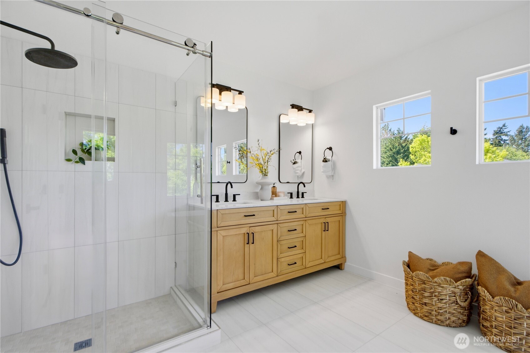 23991 SE 10th Street , Sammamish, WA 98075