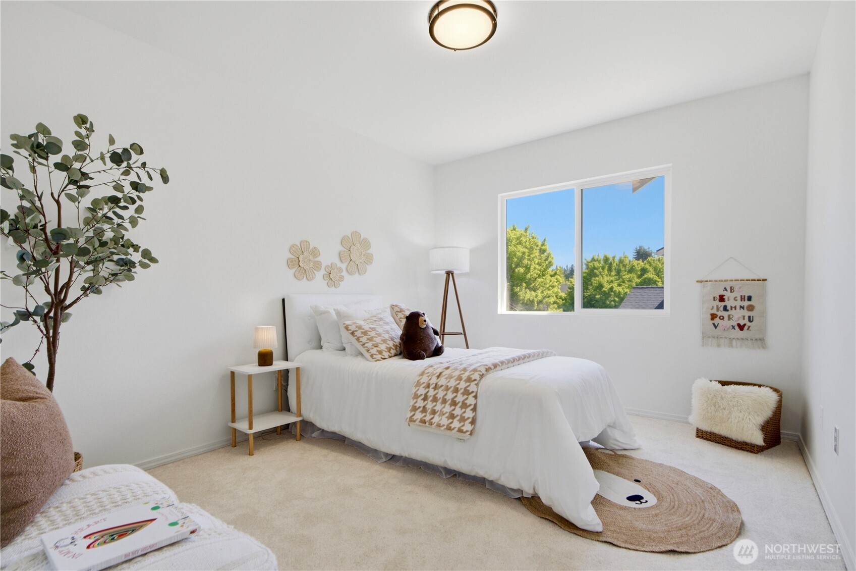 23991 SE 10th Street , Sammamish, WA 98075