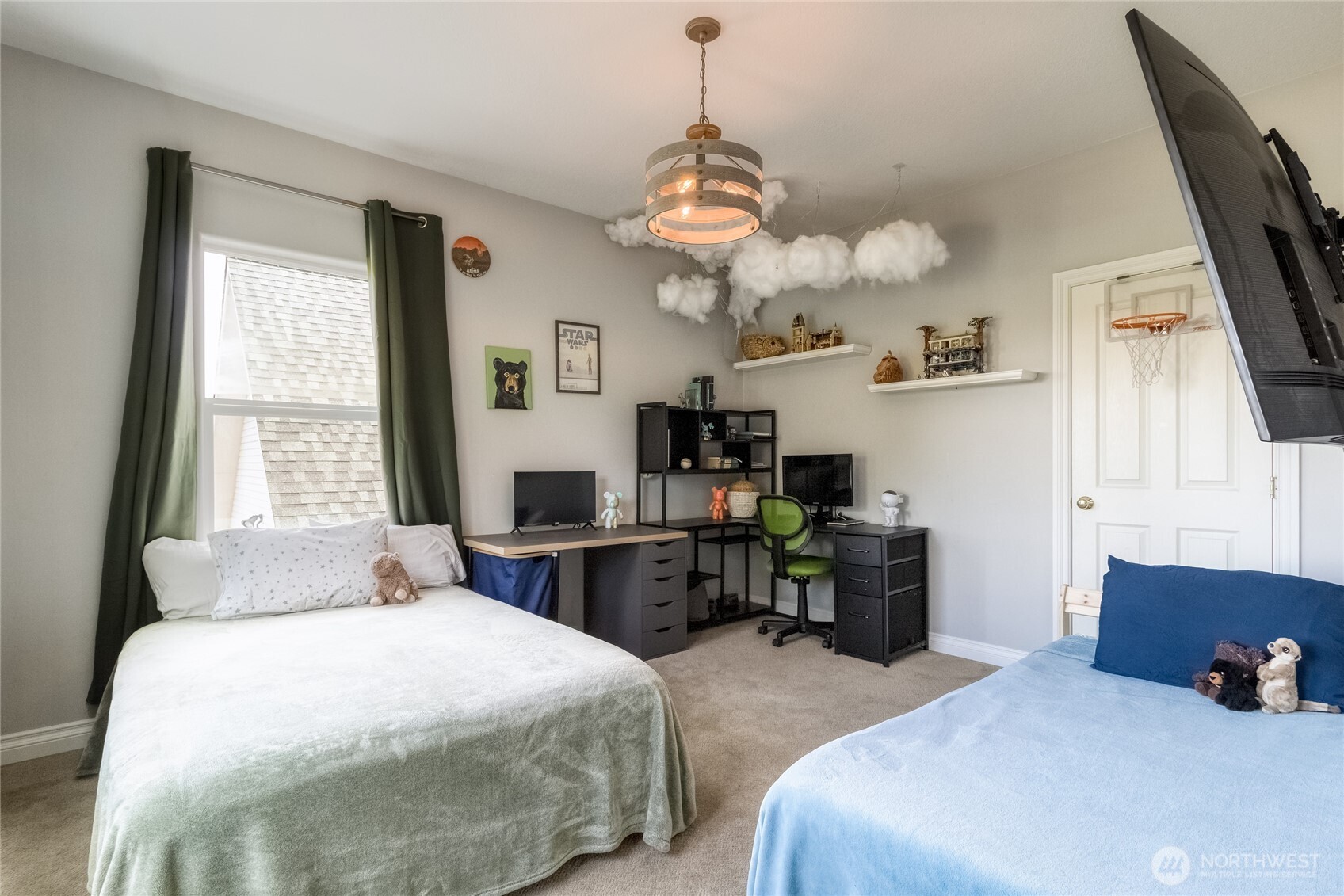 17 SW Homestead Avenue , College Place, WA 99324