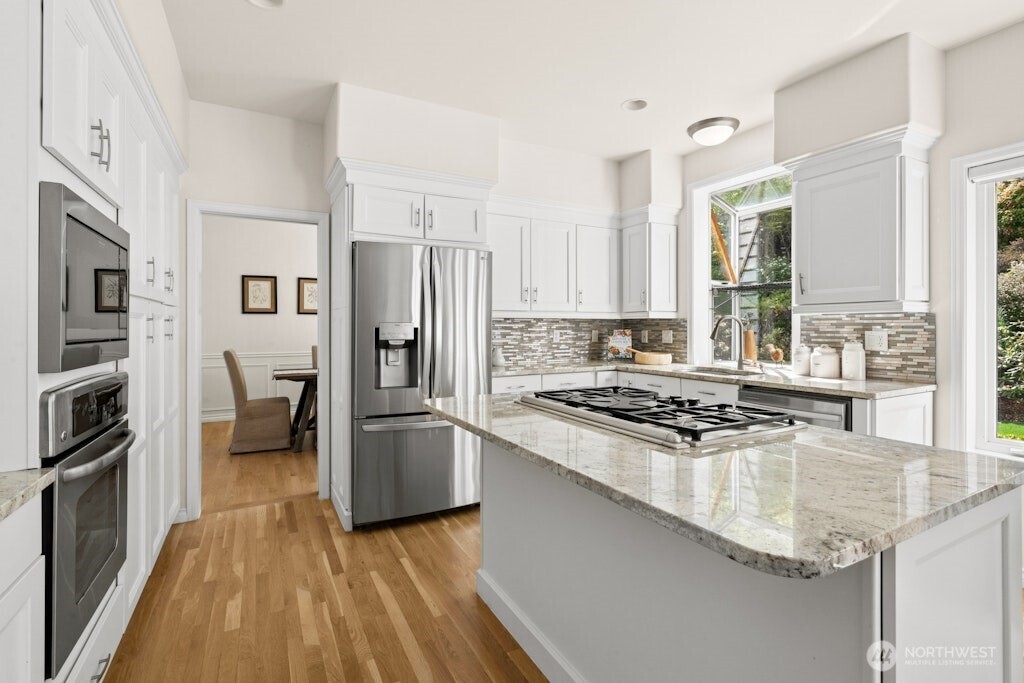 6063 156th Place SE, Bellevue, WA 98006