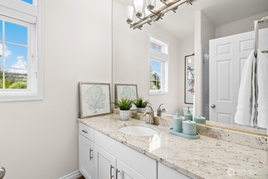 6063 156th Place SE, Bellevue, WA 98006