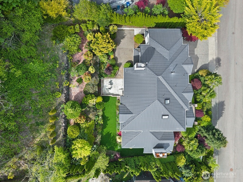 6063 156th Place SE, Bellevue, WA 98006