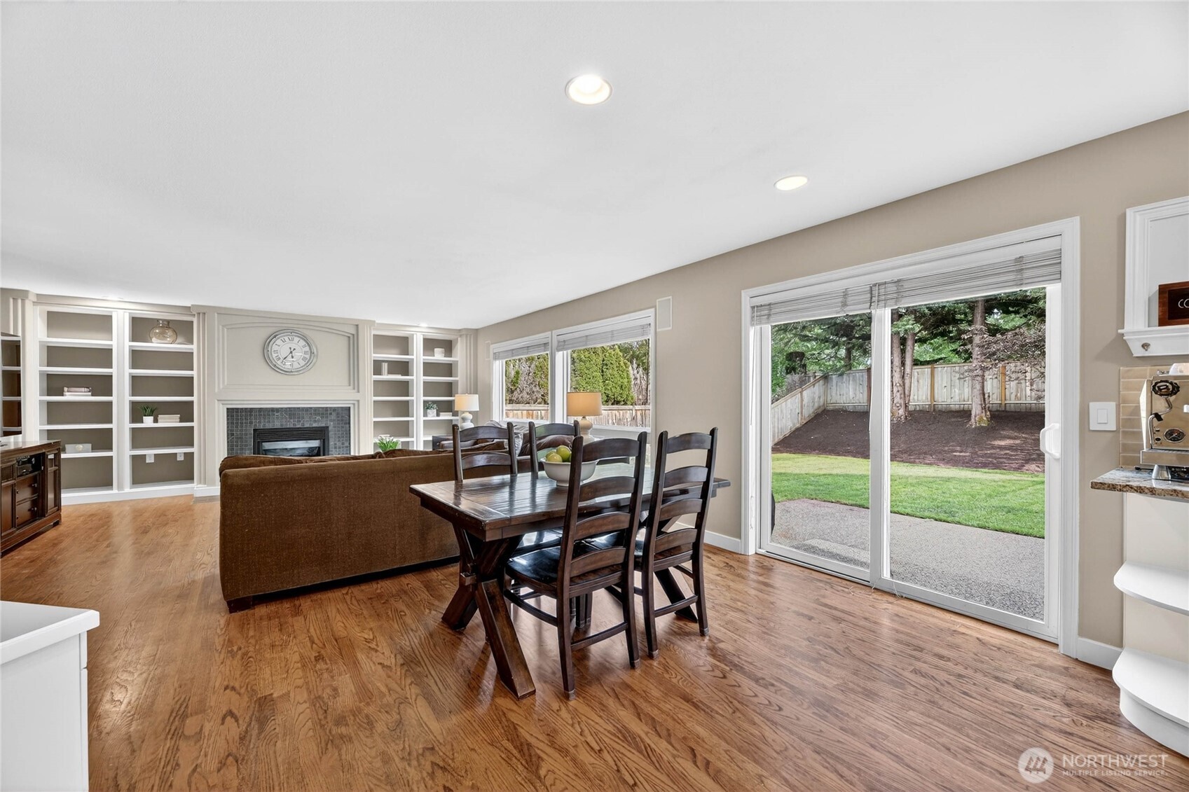 24861 NE 1st Place , Sammamish, WA 98074