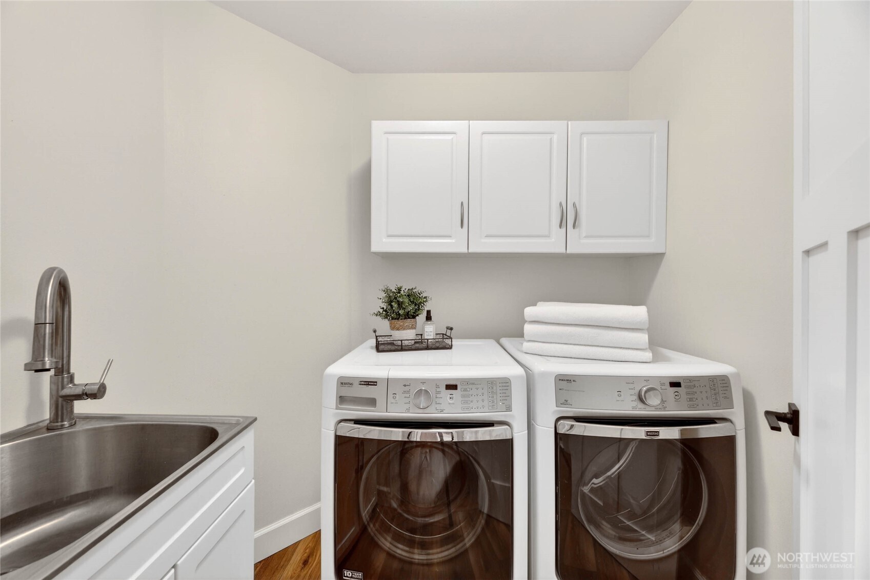 24861 NE 1st Place , Sammamish, WA 98074