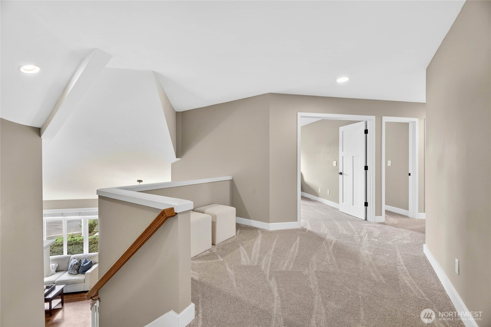 24861 NE 1st Place , Sammamish, WA 98074