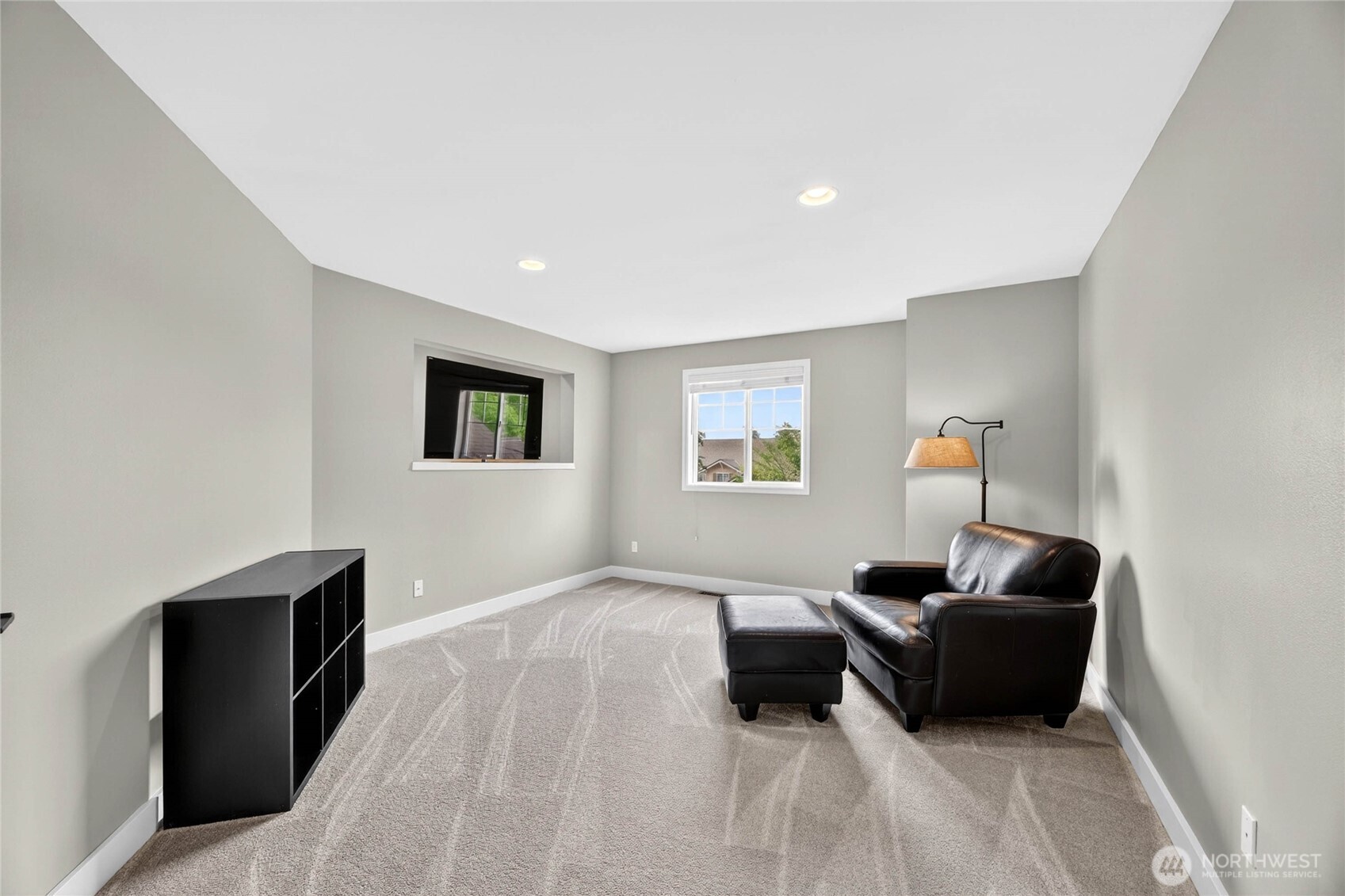 24861 NE 1st Place , Sammamish, WA 98074
