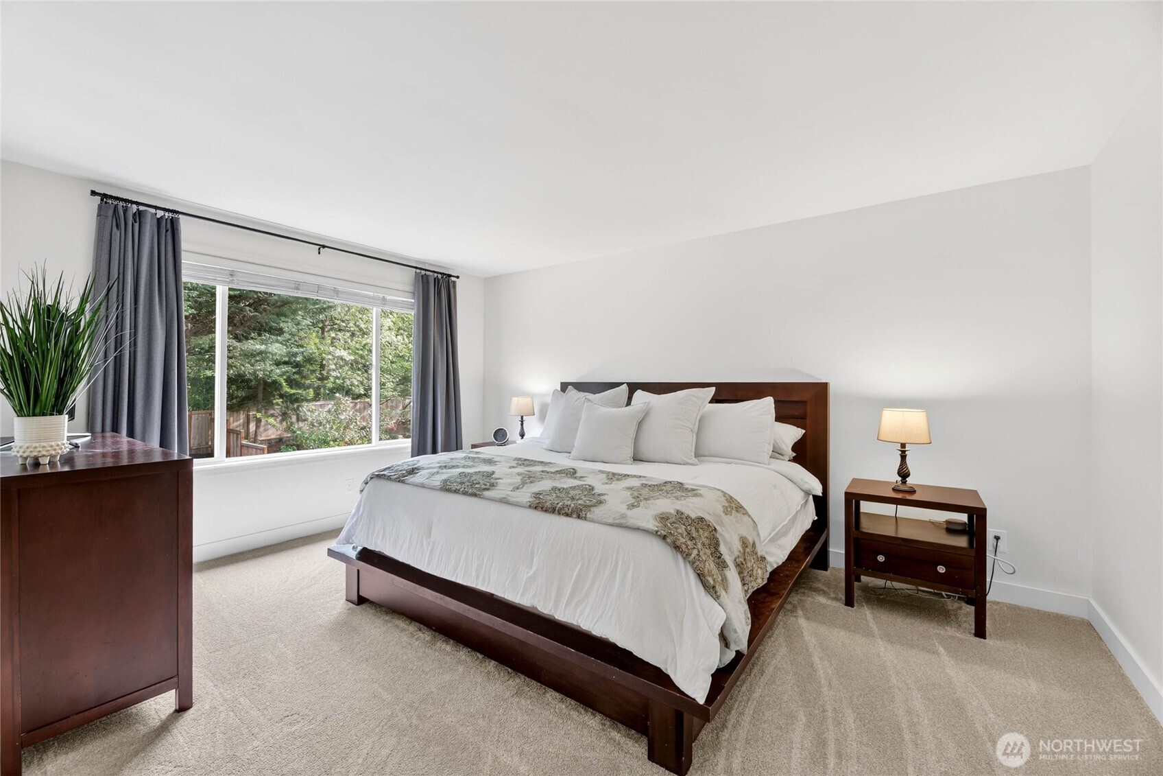 24861 NE 1st Place , Sammamish, WA 98074