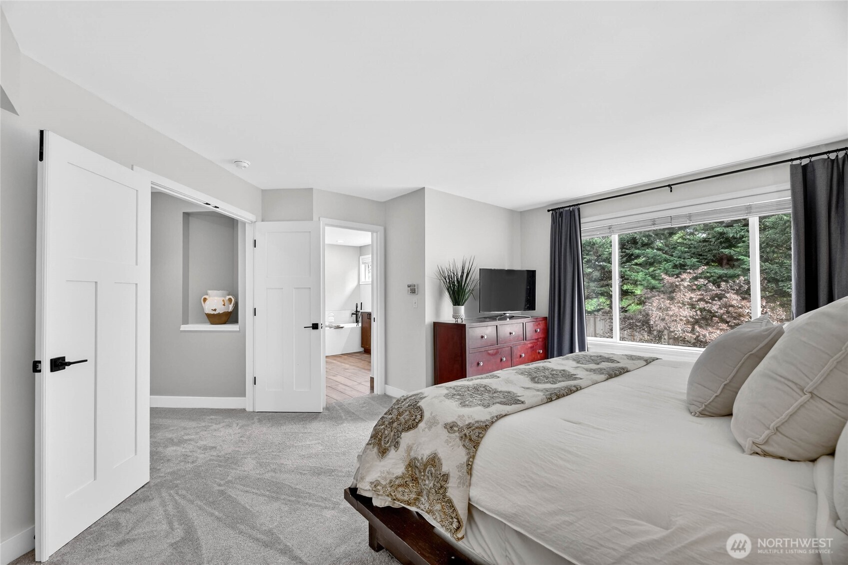 24861 NE 1st Place , Sammamish, WA 98074