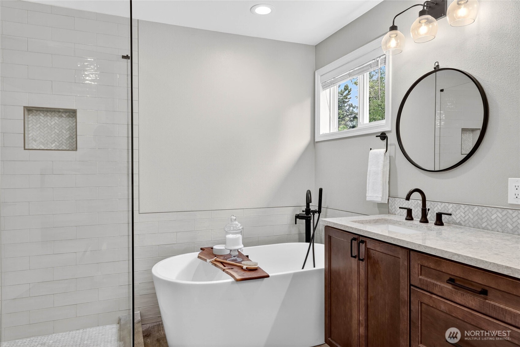 24861 NE 1st Place , Sammamish, WA 98074