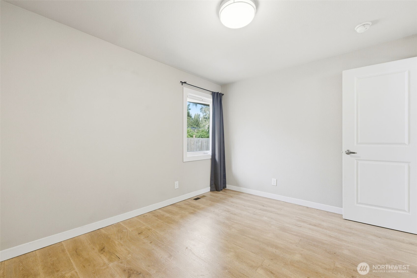 12828 6th Avenue S, Burien, WA 98168
