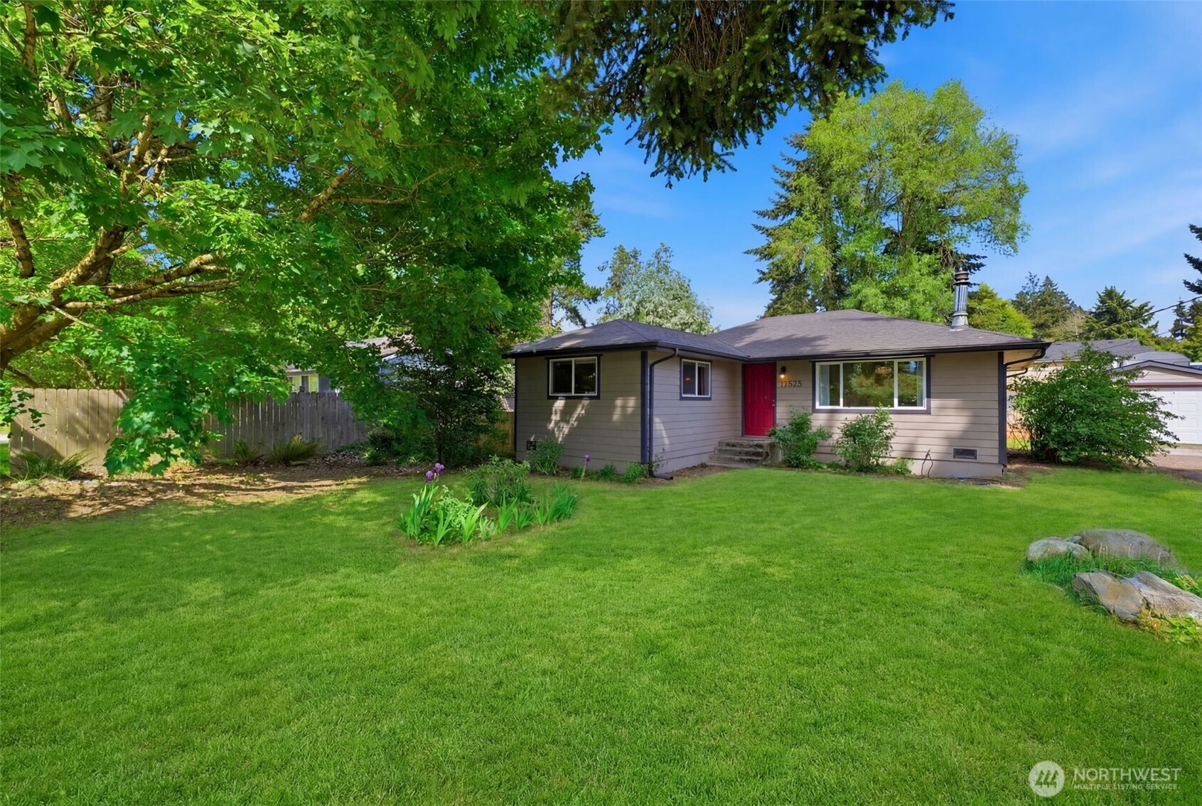 12828 6th Avenue S, Burien, WA 98168
