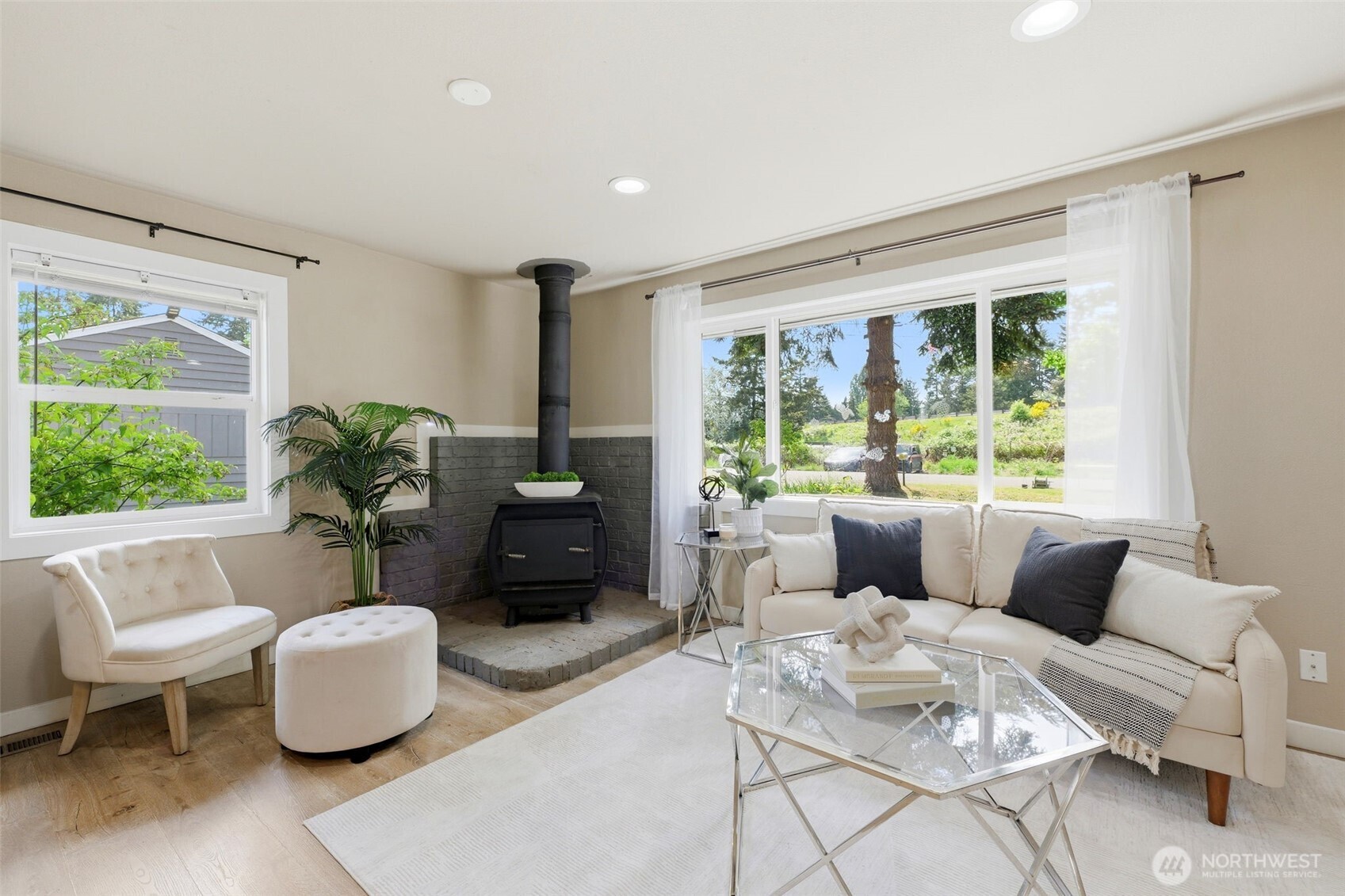 12828 6th Avenue S, Burien, WA 98168