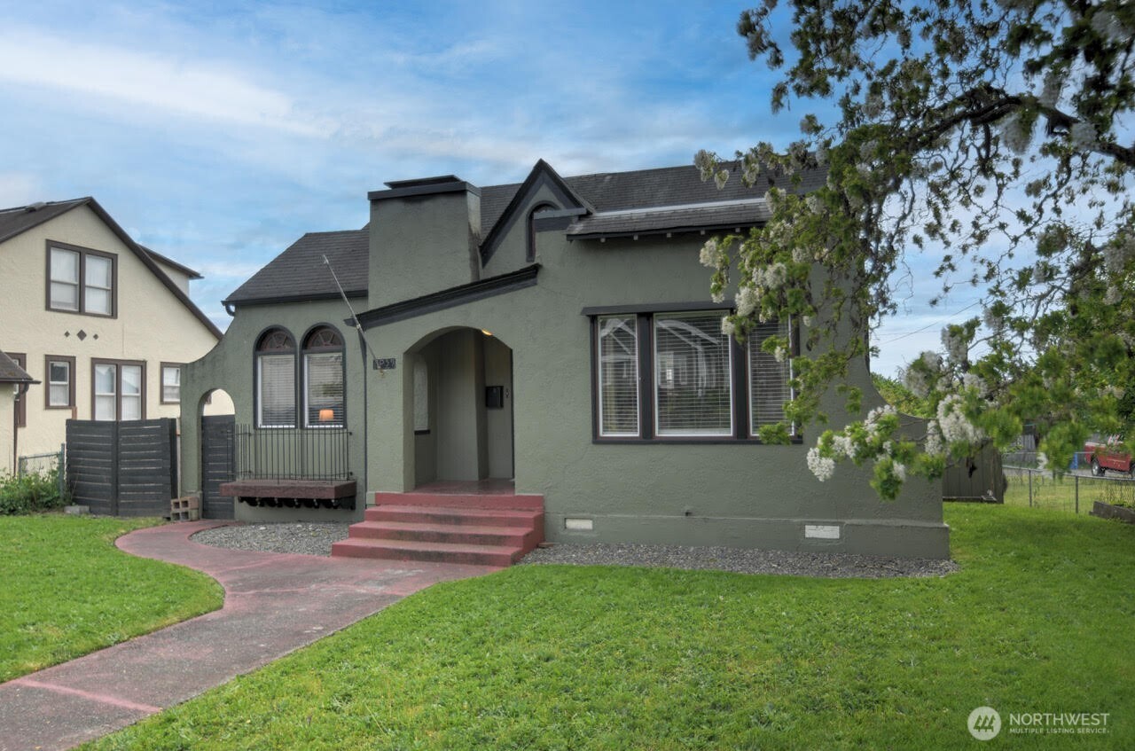 1059 S Market Boulevard , Chehalis, WA 98532