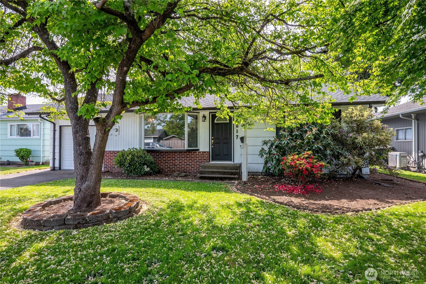 2017 28th Ave , Longview, WA 98632