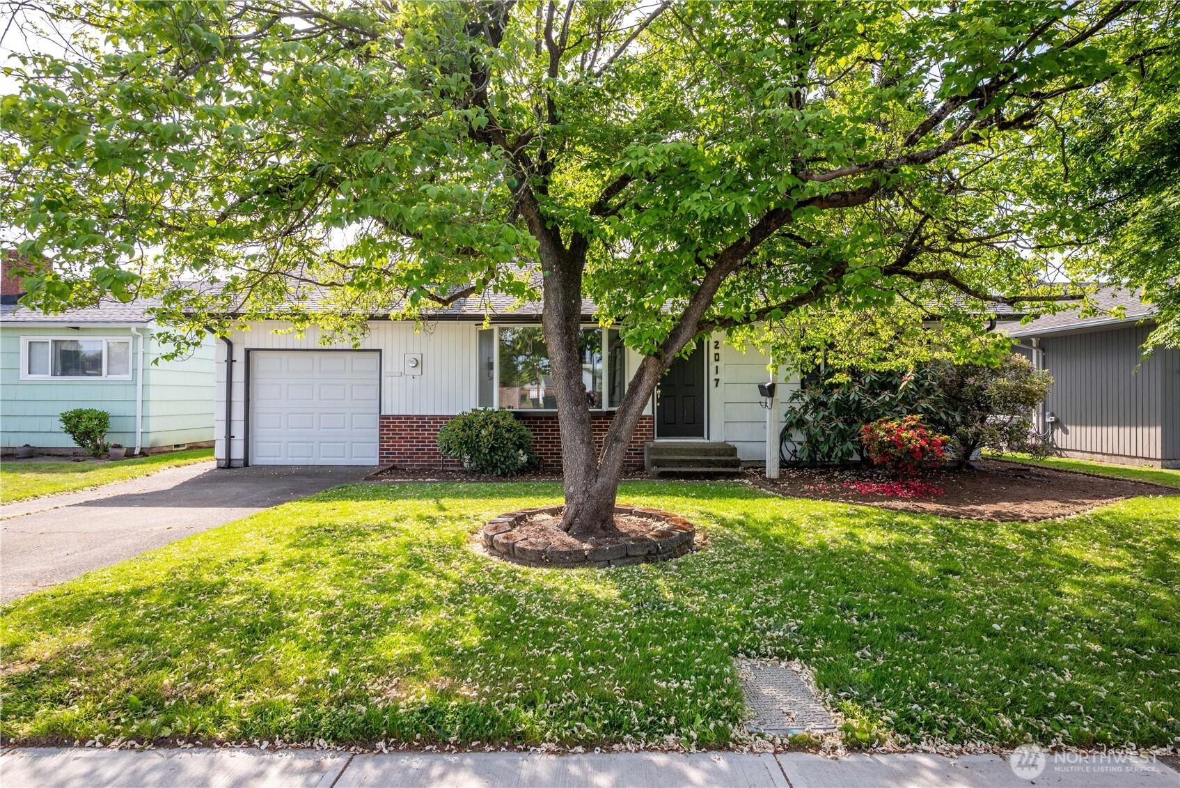 2017 28th Ave , Longview, WA 98632
