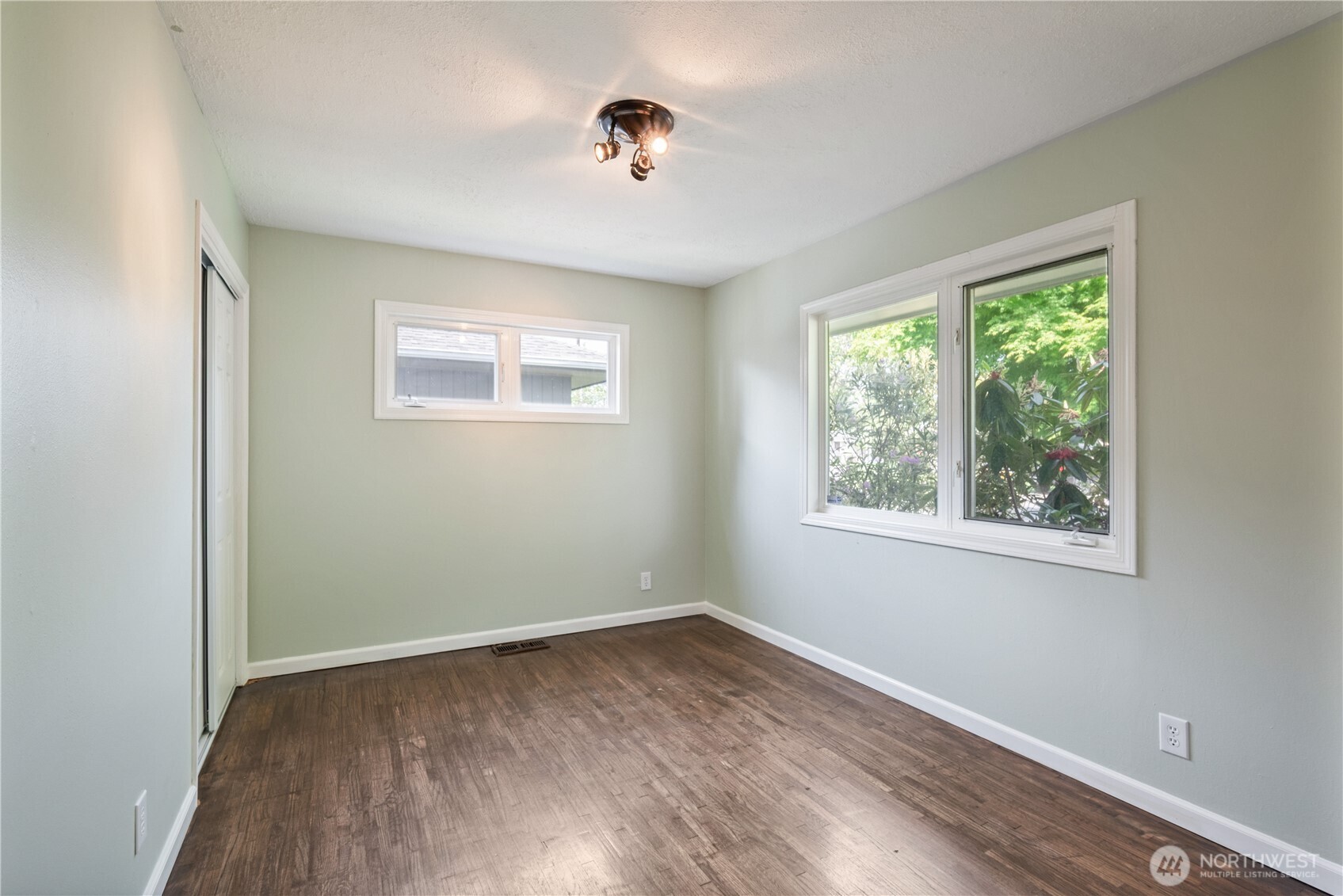2017 28th Ave , Longview, WA 98632