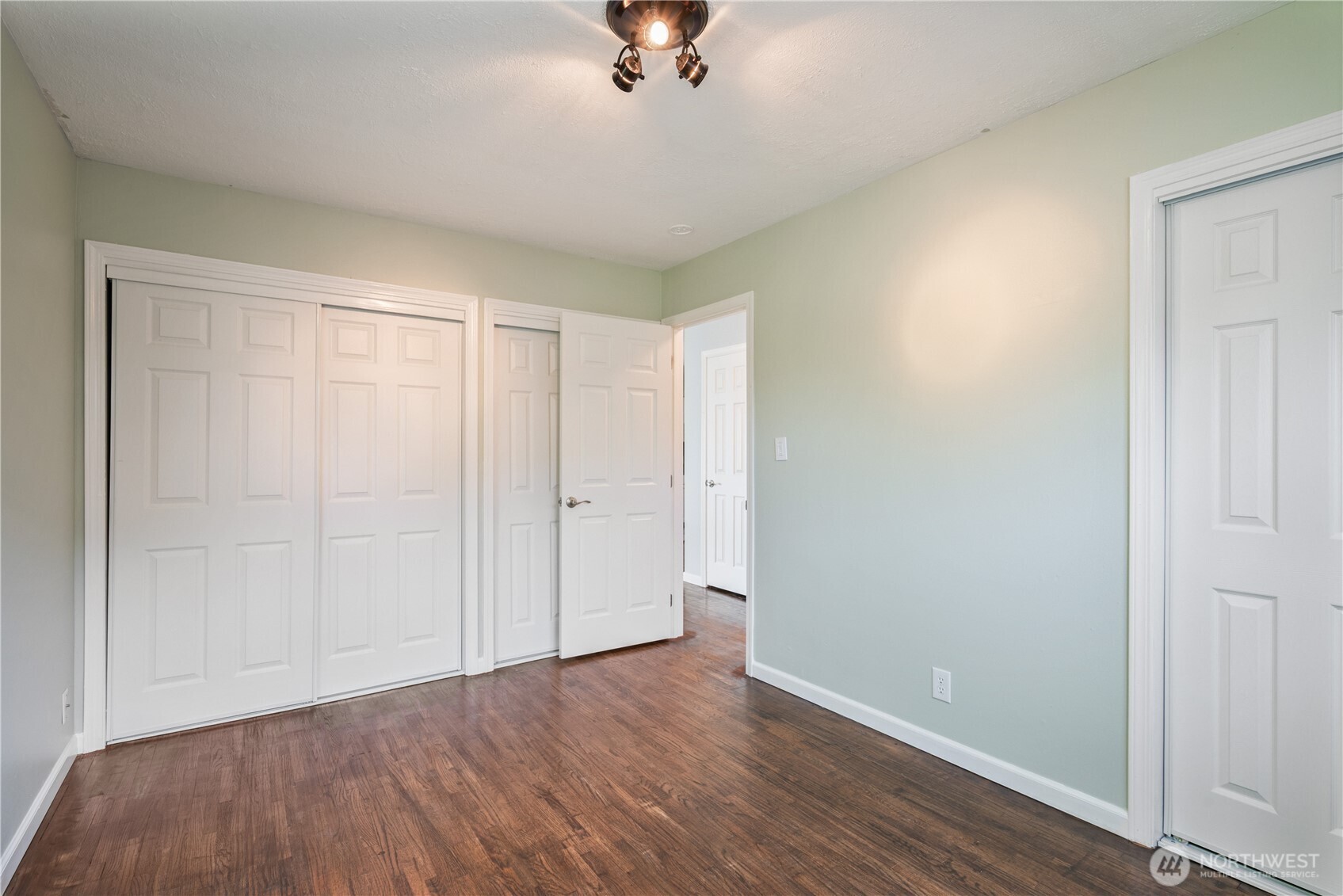 2017 28th Ave , Longview, WA 98632