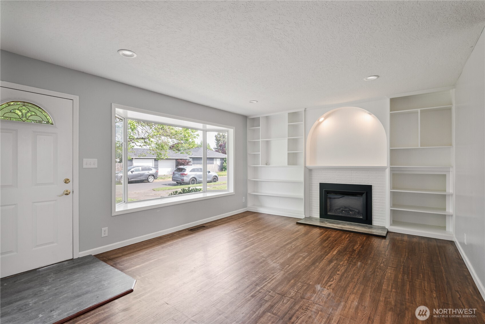 2017 28th Ave , Longview, WA 98632