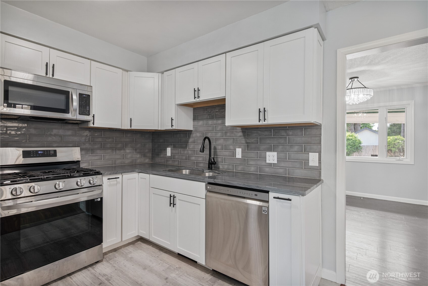 2017 28th Ave , Longview, WA 98632