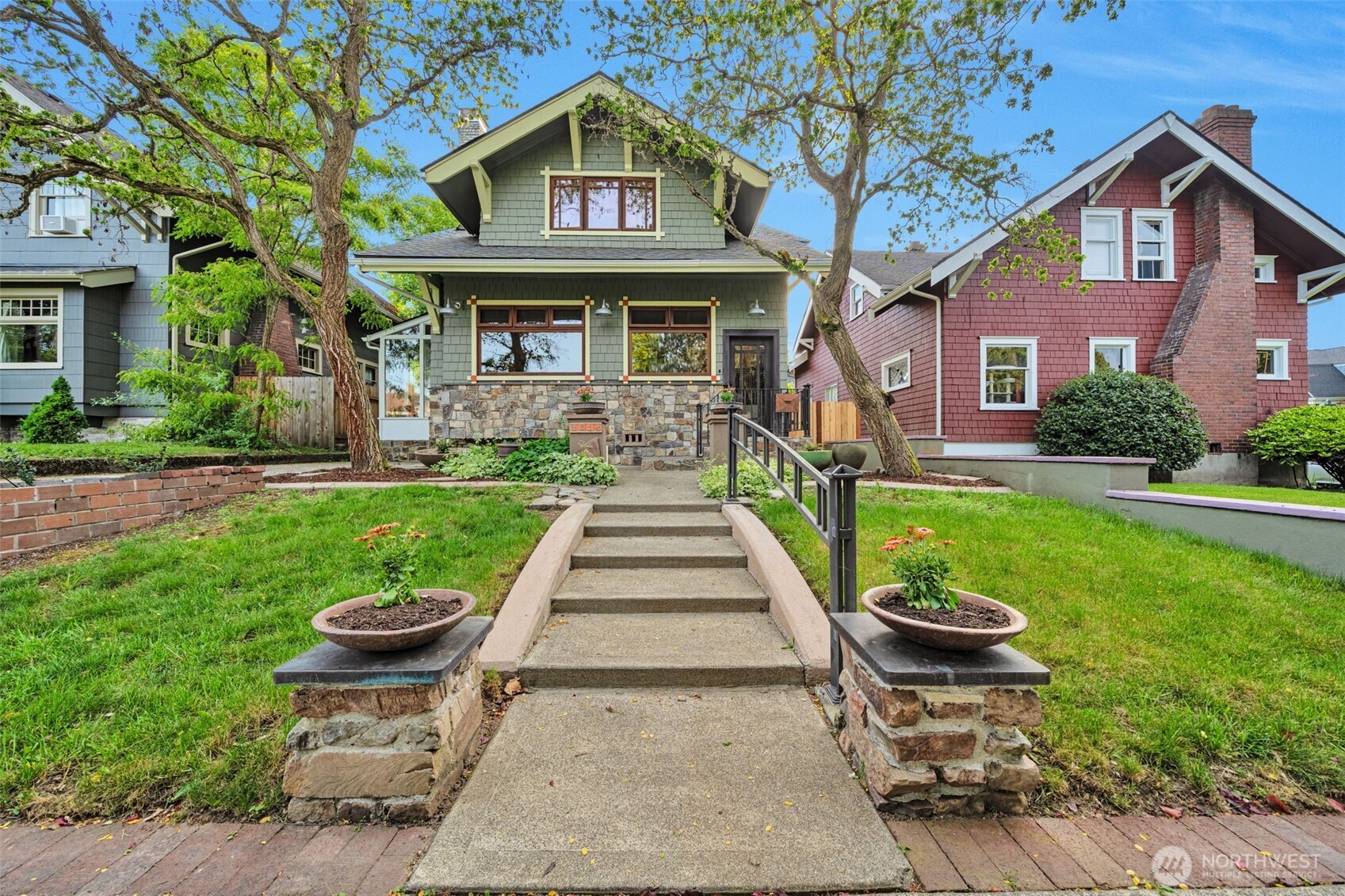 2614 N Lawrence Street , Tacoma, WA 98407