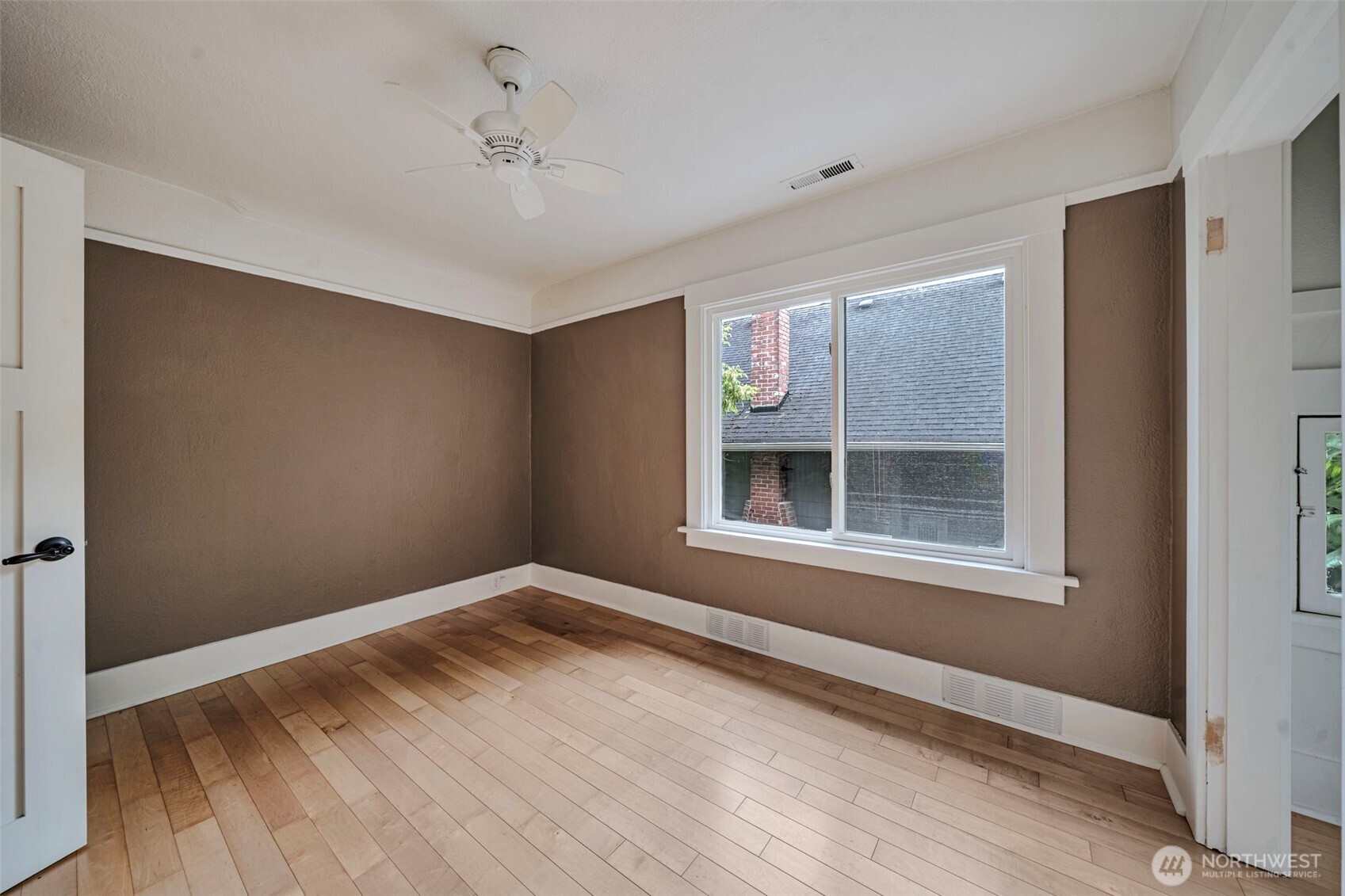 2614 N Lawrence Street , Tacoma, WA 98407