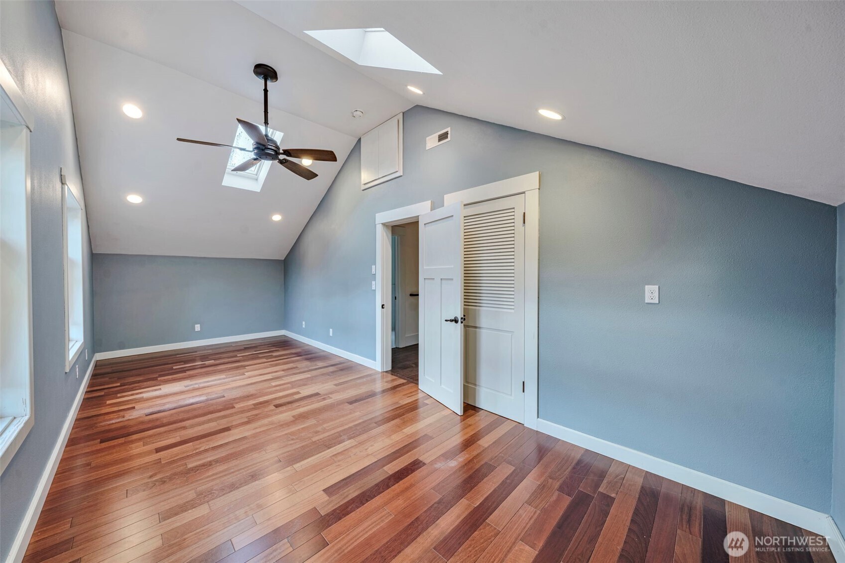 2614 N Lawrence Street , Tacoma, WA 98407