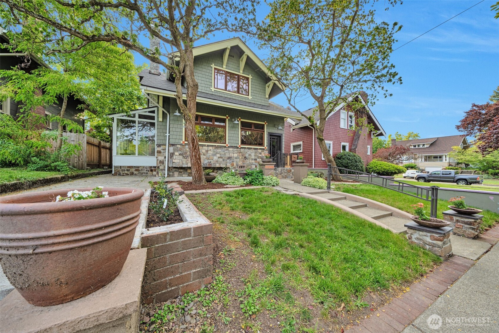 2614 N Lawrence Street , Tacoma, WA 98407