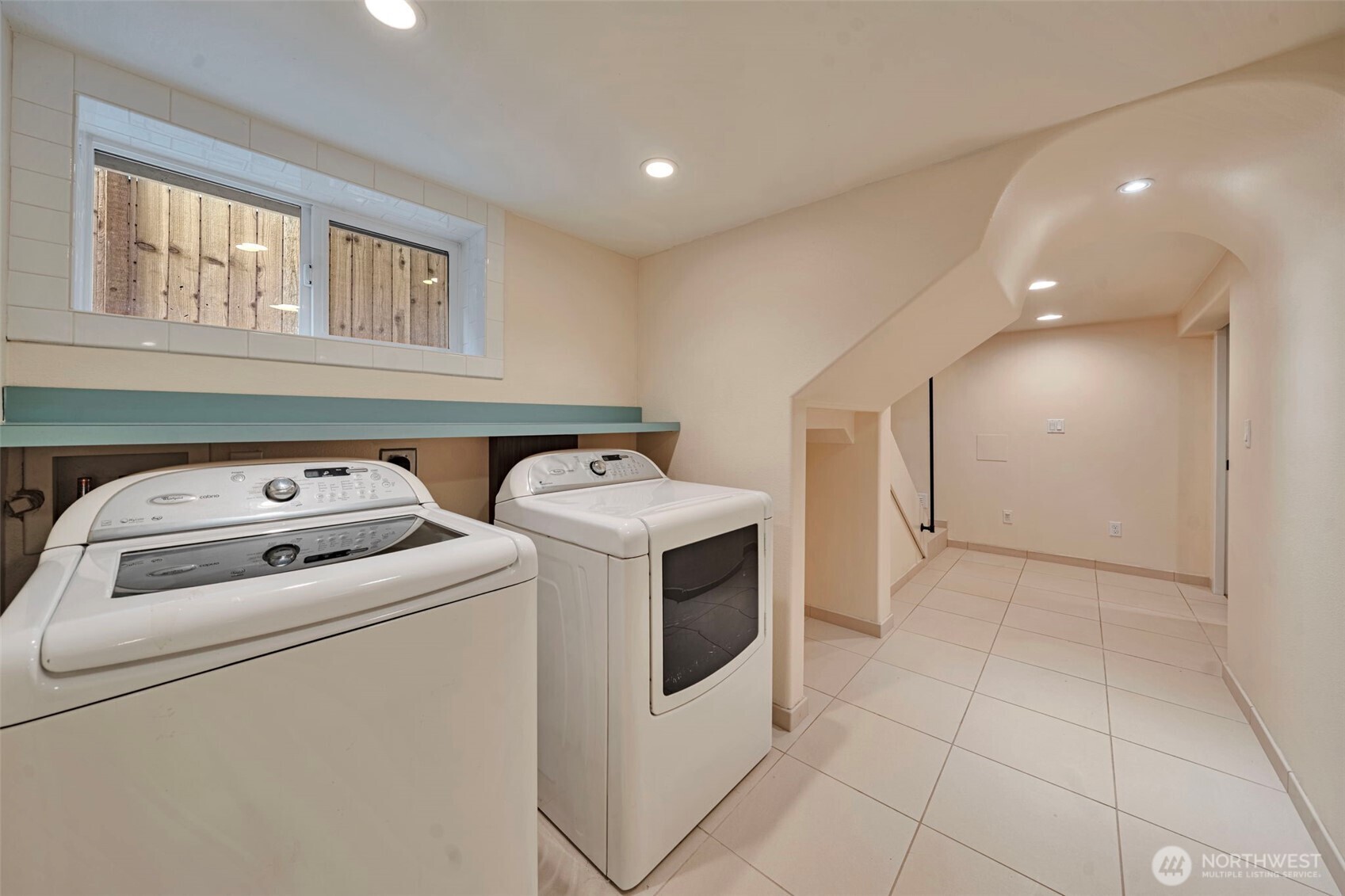2614 N Lawrence Street , Tacoma, WA 98407