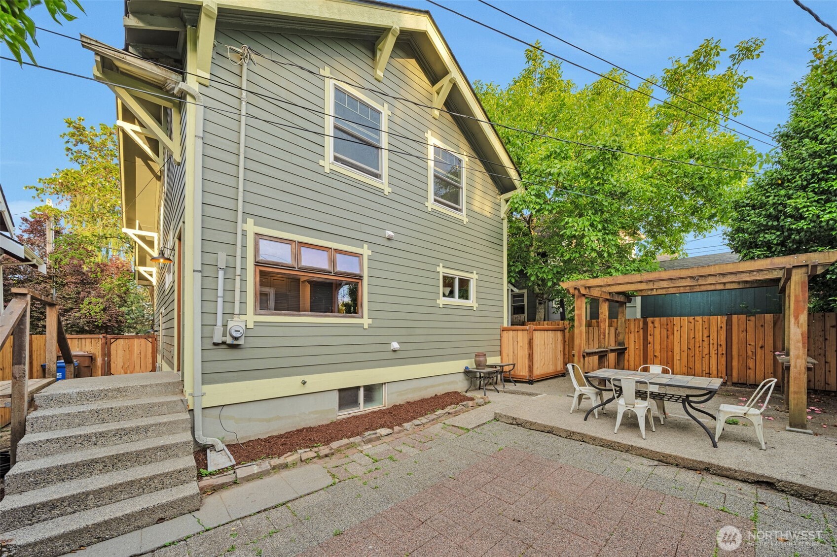 2614 N Lawrence Street , Tacoma, WA 98407